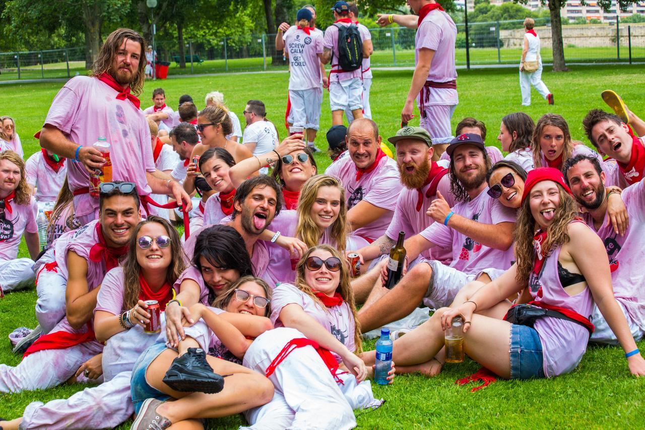 Running Of The Bulls All Inclusive Camping Pamplona Hotel Exterior foto